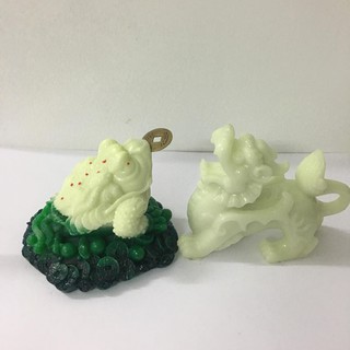 Combo tượng cóc phong thủy  ngậm tiền vàtượng tỳ hưu tài lộc và  hút tài lộc Có dạ quang