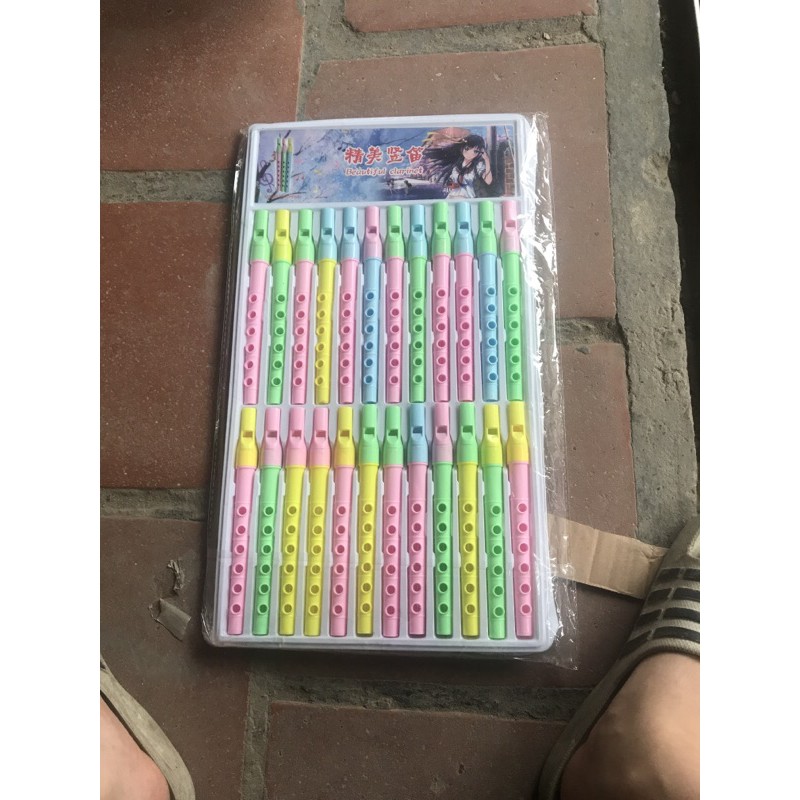 Sáo nhựa thổi đẹp mắt