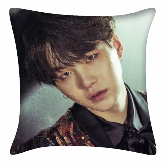 Gối in hình Suga BTS (nhận đặt in theo yêu cầu)