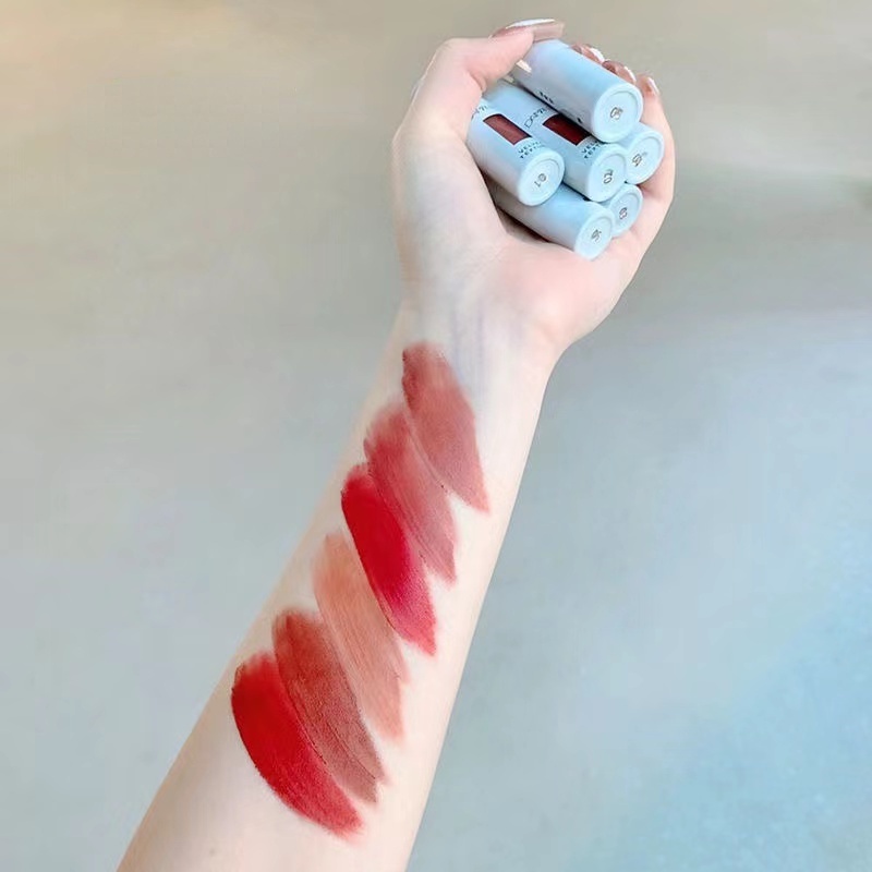 Son Môi Daimanpu Thiết Kế Ống Tròn Nhỏ Gọn Tiện Lợi