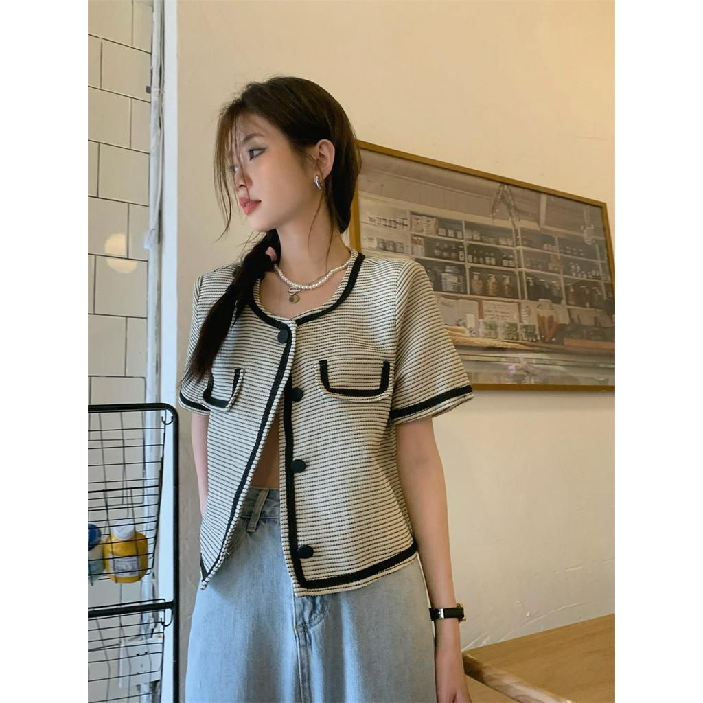 Áo Khoác Nữ Cổ Tròn Ngắn Tay Phong Cách Pháp Cổ Điển 53313