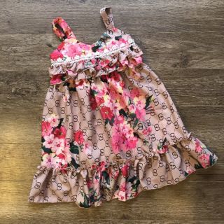 Set váy bé gái lụa. hàng mềm mát. hàng fom nhí ri5; size 1-5. cho bé tầm 10-24kg. có 3 màu: vàng, xanh, hồng.....