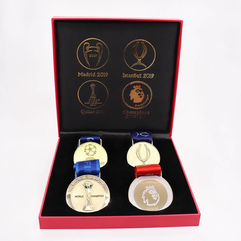 Hộp Quà Tặng 4 Trong 1 Liverpool Medal
