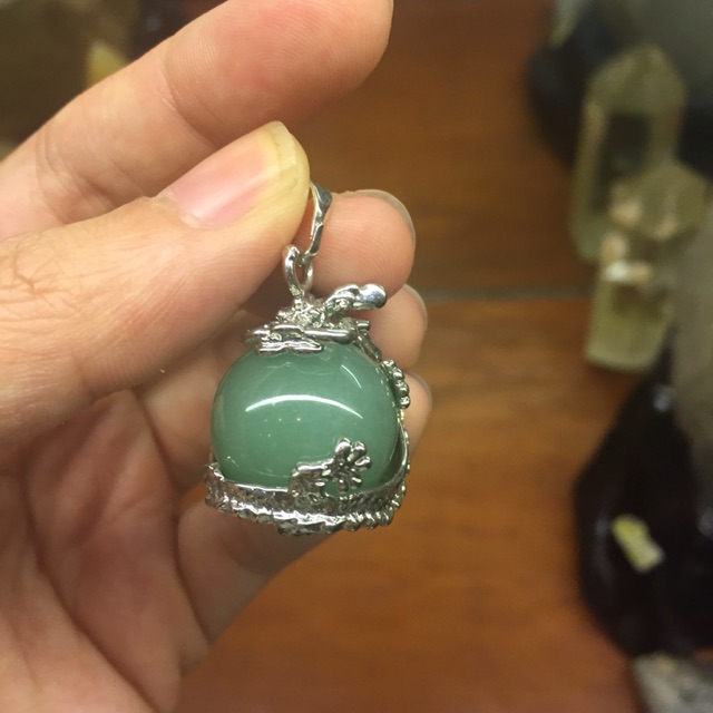 Mặt dây đeo cổ đá Aventurine chạm hình rồng