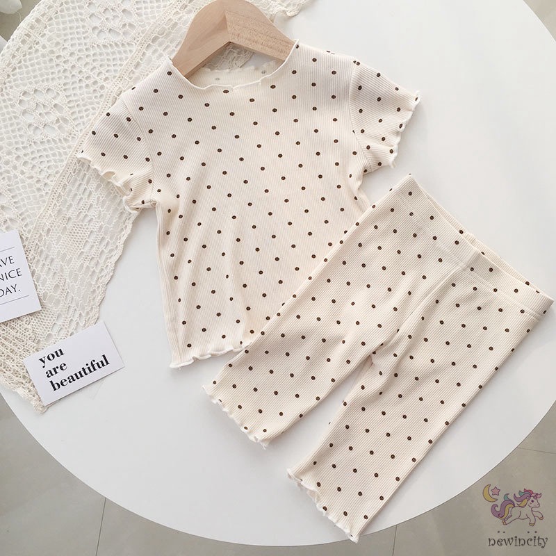 Set áo thun + quần dài họa tiết chấm bi phong cách Hàn Quốc dành cho bé gái