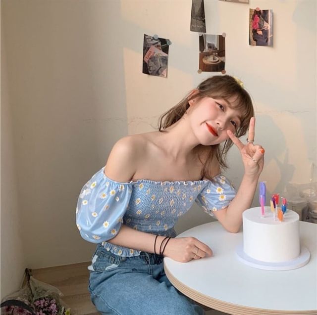 ÁO CROPTOP TRỄ VAI HỌA TIẾT HOA CÚC HỌA MI SIÊU XINH BO CHUN