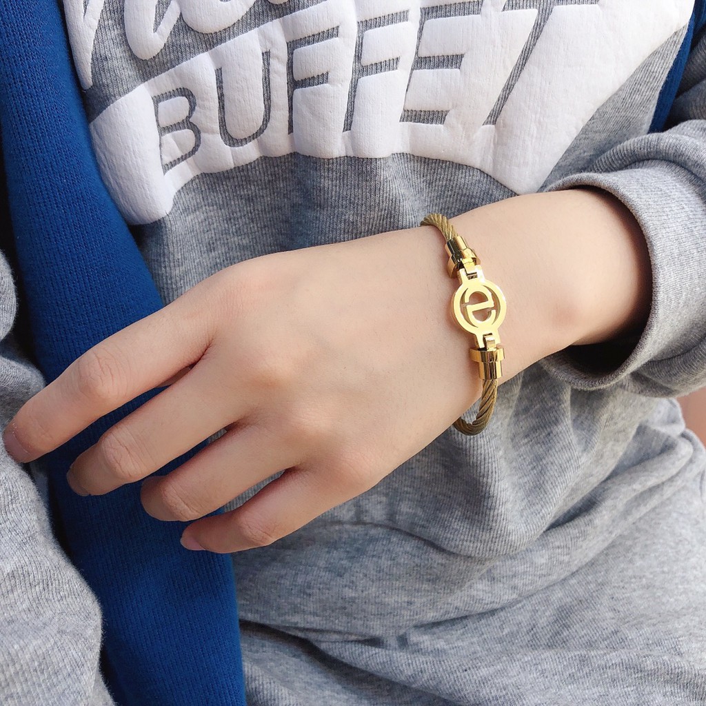 Vòng đeo tay Dior thời trang dành cho nữ