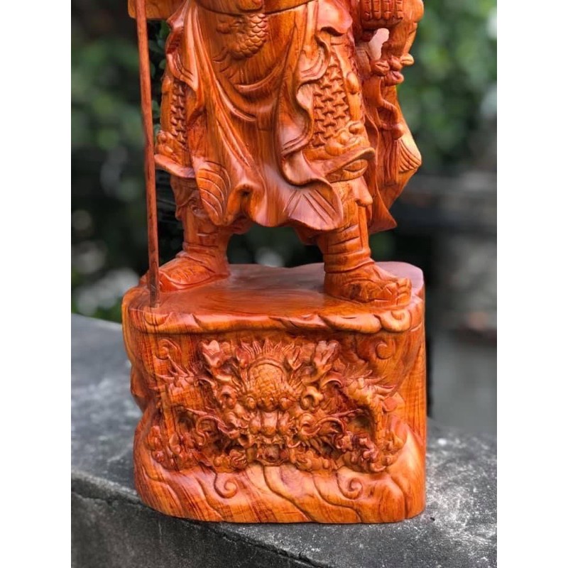 Quan công gỗ hương trấn ải đế hổ phù liền khối.tặng kèm vòng tay gỗ bách xanh