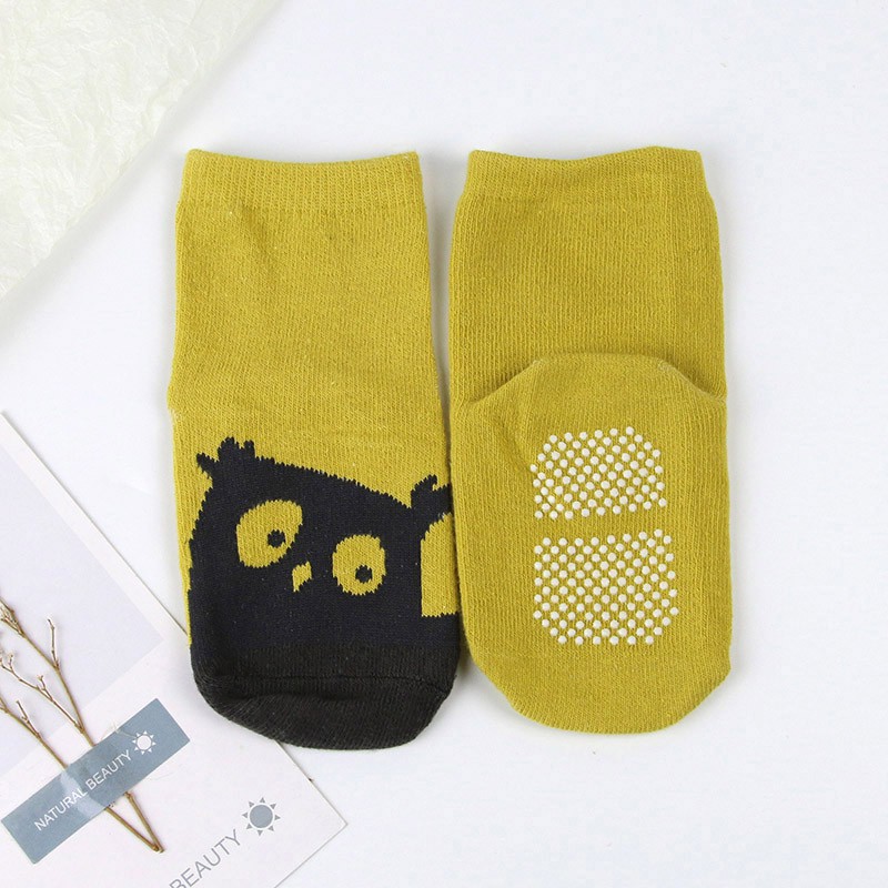 Đôi vớ cotton chống trượt in họa tiết động vật đáng yêu ngộ nghĩnh cho bé