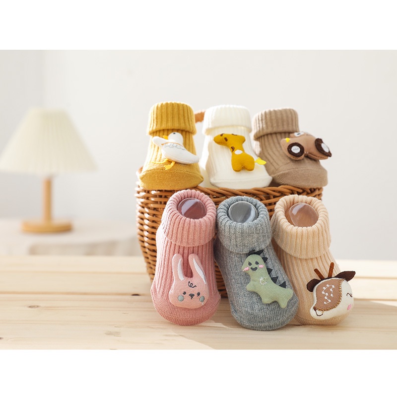 Vớ cotton dệt kim mềm mại chống trượt thiết kế hoạt hình thời trang thu đông xinh xắn dành cho trẻ sơ sinh