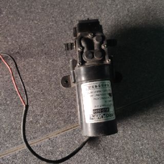 Máy bơm nước áp lực cũ