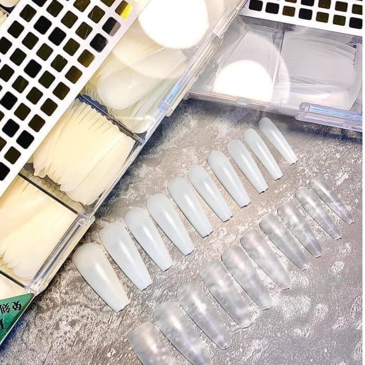 Móng úp phom thang nhám sẵn HSM hộp 600 móng.