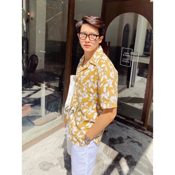 Áo Sơ Mi Nam Tay Ngắn Linen Tưng In Hoạ Tiết Chiếc Lá