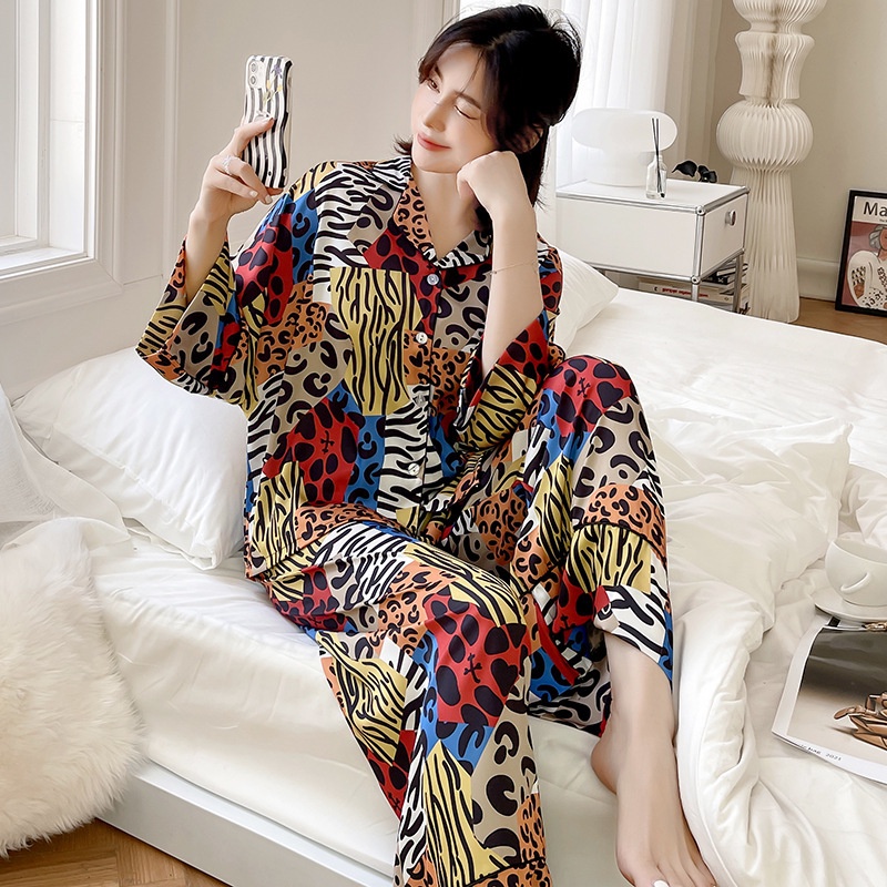 Bộ Đồ Ngủ Lụa Dài Tay Họa Tiết Da Báo Phong Cách Mới Cho Nữ