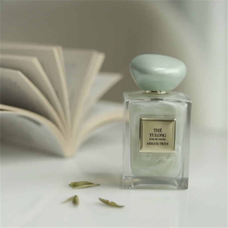 Nước hoa cao cấp Armani GIORGIO có kim tuyến chảy ma thuật