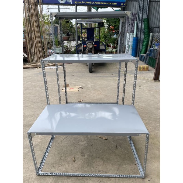 Kệ mâm sắt V lỗ 2 bậc thang (R30cm,Dài 60_80_1m_1.2m) trụ bằng V3x3cm và V4x4cm