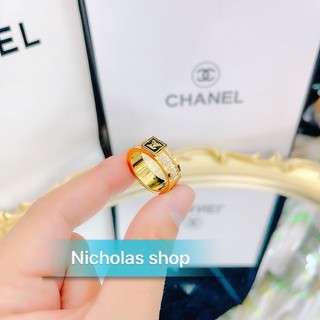 Nhẫn titan Lv mạ vàng