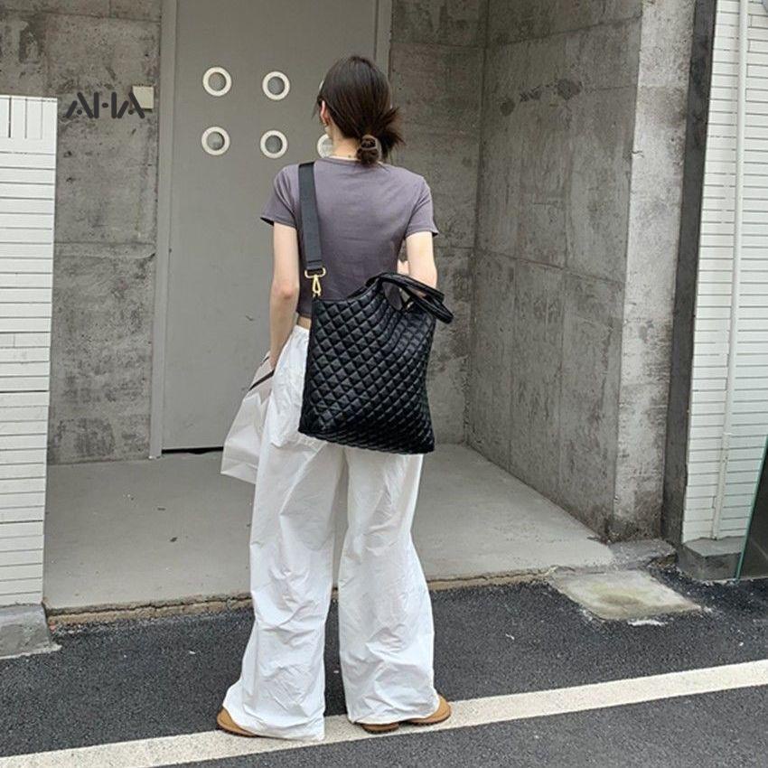 Túi Xách Đeo Vai Dung Tích Lớn Màu Đen Đính Kim Cương Thời Trang Cho Nữ