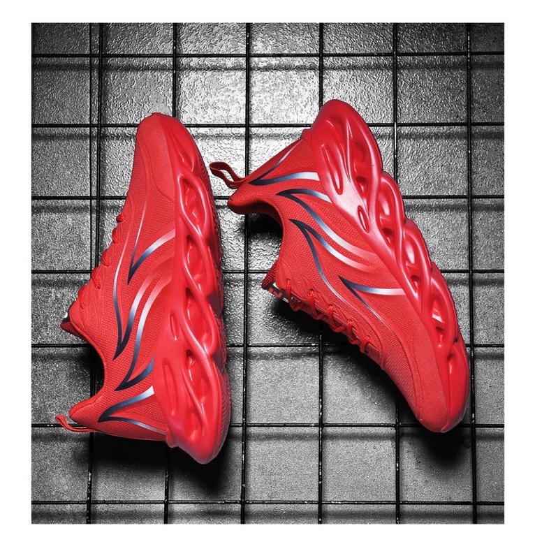 Giày Sneaker, giày đỏ lửa, giày đen lửa.
