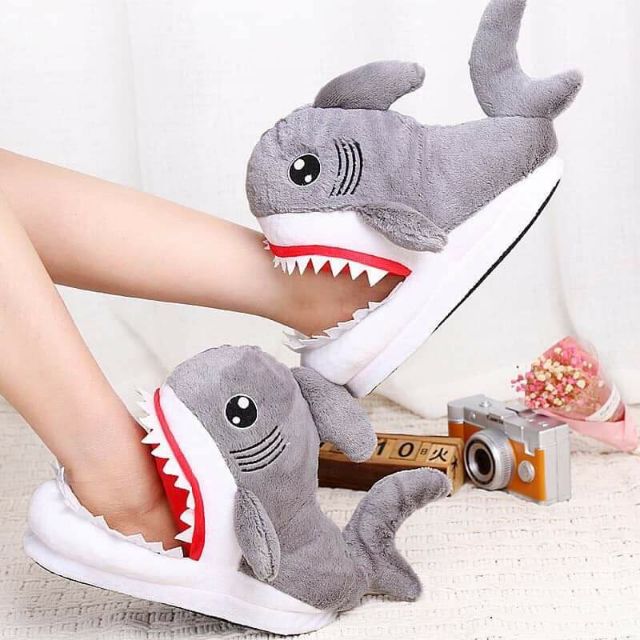 Dép cá mập