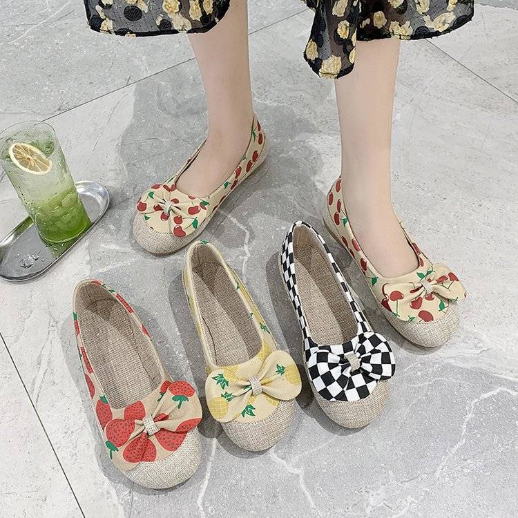 Giày Lười Đế Mềm Họa Tiết Dễ Thương | BigBuy360 - bigbuy360.vn