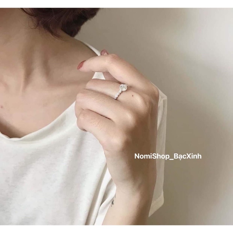 Nhẫn nữ đá nạm bạc ta đẹp nhẹ nhàng cuốn hút Mainomi Shop Bạc Xinh