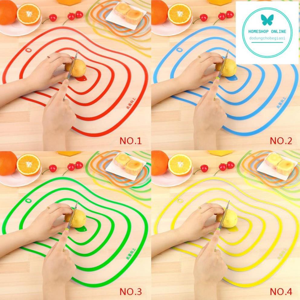 Thớt nhựa PP trong suốt tiện lợi cho nhà bếp size to 42x31