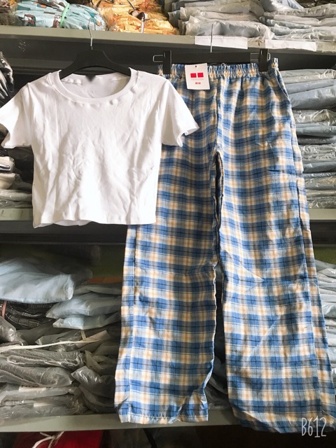 Sét áo Croptop body+ quần kẻ xuông