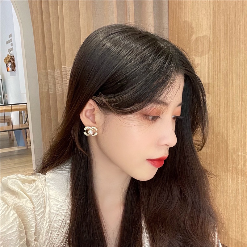 Khuyên Tai Đính Hạt Ngọc Trai Cao Cấp Sang Trọng