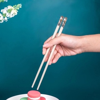 ĐŨA HOA ANH ĐÀO