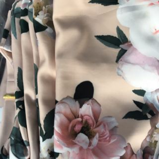 Đầm ôm body in hoa Floral-print Sheath Dress