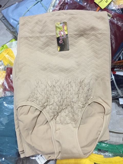 Quần gen mặc đầm ôm cả bụng