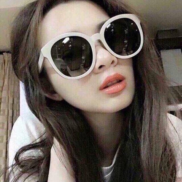 Kính V tròn trắng