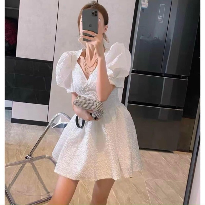 ĐẦM GẤM XỐP CỔ V RÃ NGỰC NÚT BỌC