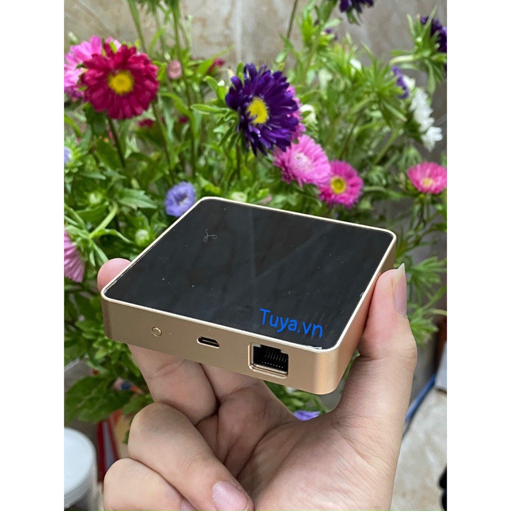 Trung Tâm Điều Khiển Nhà Thông Minh Viền Kim Loại Zigbee 3.0 Tuya THA3