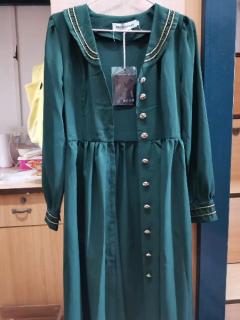 Váy maxi cổ thêu