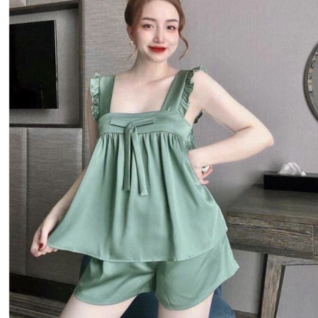 Bộ lụa satin cánh tiên Set áo 2 dây quần đùi chun lưng nơ ngực Bộ ngủ bầu mặc được
