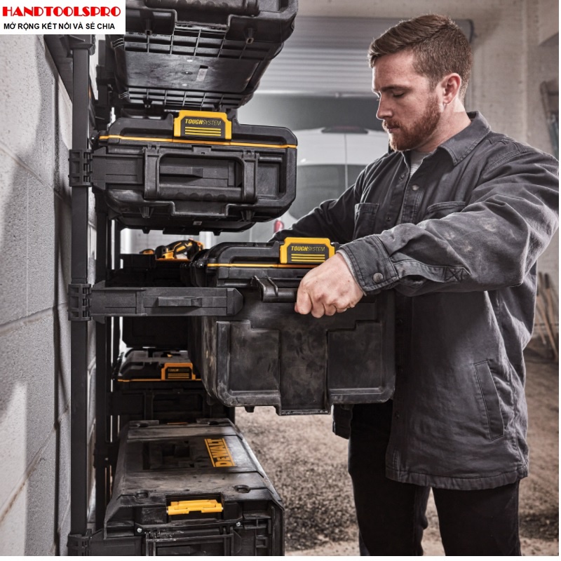 Hộp dụng cụ  554x371x400mm Dewalt DWST83342-1