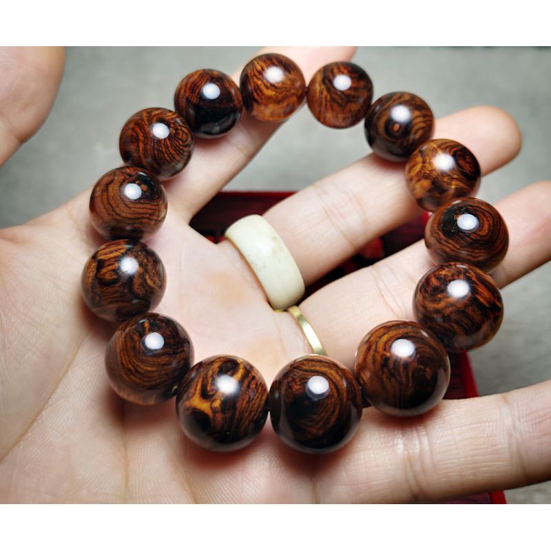 Vòng tay gỗ sưa đỏ quảng bình 16ly