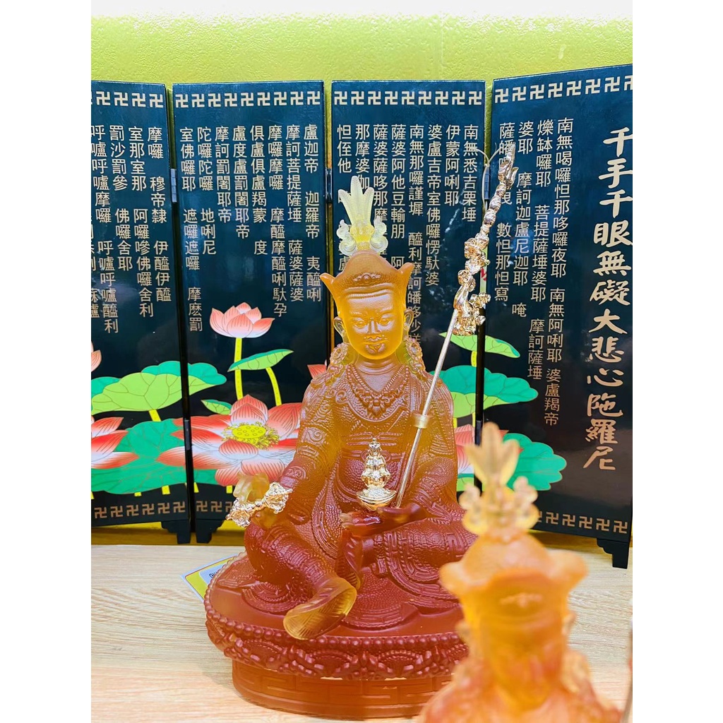 [PHÁP BẢO MINH CHÂU] Tượng Liên Hoa Sanh lưu ly