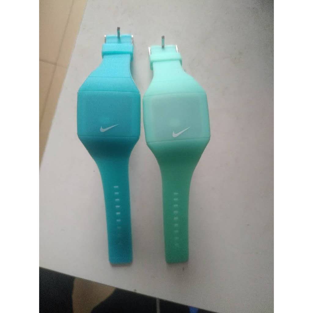 Đồng Hồ Điện Tử Thể Thao Có Đèn Led Cho Nam Nữ nike watch