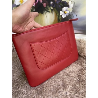 clutch màu đỏ size 27