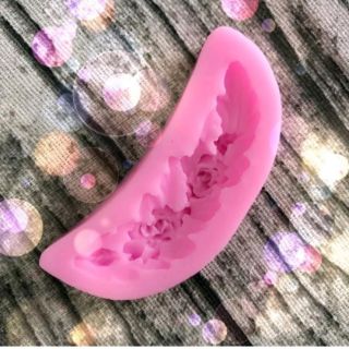 Khuôn silicon 3D chuỗi hoa lá hình cánh cung 73 x 27 x 12 mm