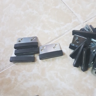 Guốc cửa tầng thang máy lỗ chéo