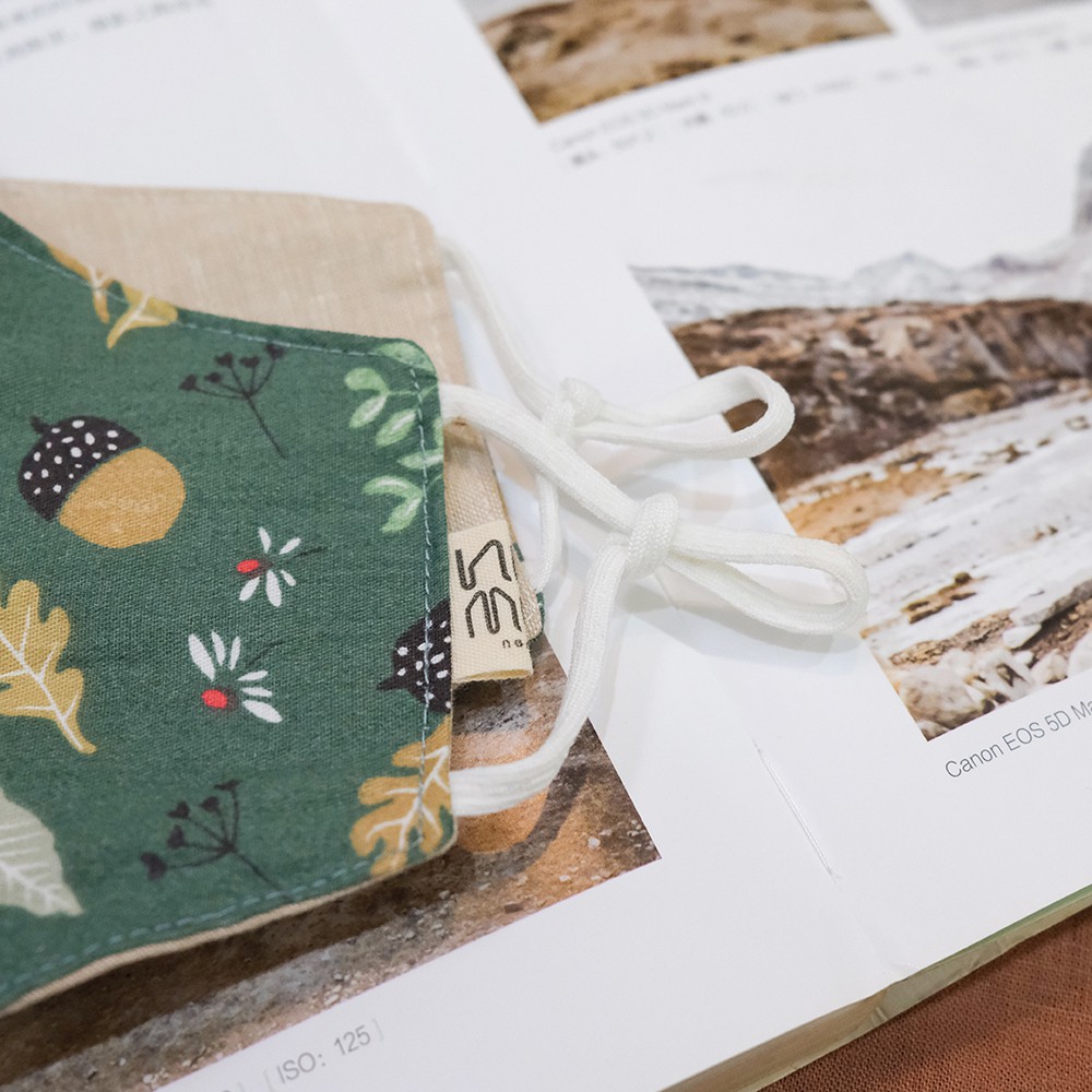 Khẩu trang vải 3 lớp Hạt Dẻ handmade, có nút tăng giảm dây dễ điều chỉnh - KTHD | BigBuy360 - bigbuy360.vn