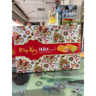 Bánh Hura Swissroll Minh Khang Dâu Cốm 396 g (có túi xách)