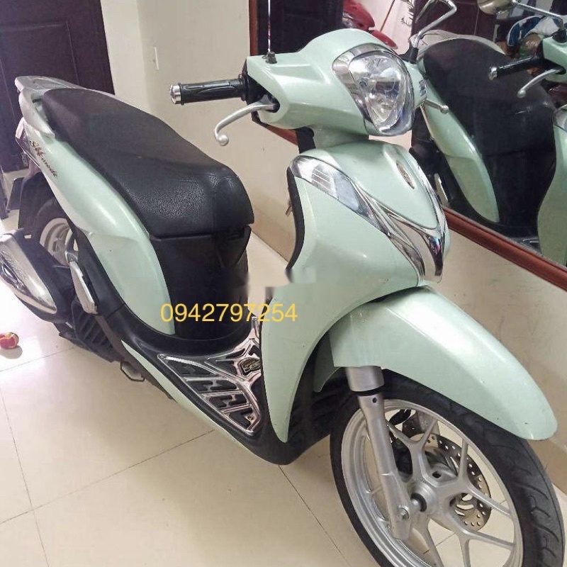 Sơn xe máy Honda SH Mode màu Xanh cốm UY002-1K và UY002-2K Ultra Motorcycle Colors