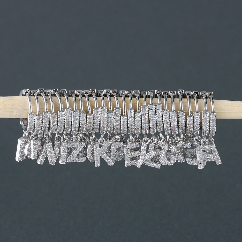 Bông tai mặt hình chữ cái đính đá Zirconia sang trọng