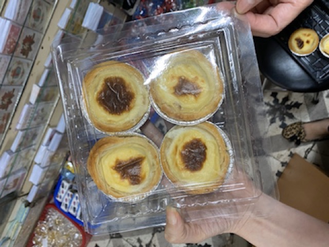 100 cái hộp vuông nắp gập nhựa trong  đựng 4 cái bánh tart trứng hoặc tart hoa quả