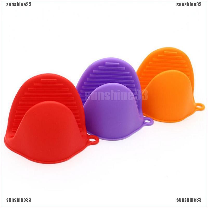 Găng tay nhắc nồi chất liệu bằng silicon chịu nhiệt tốt